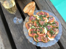 Salame, Pomodoro & Formaggio Salad